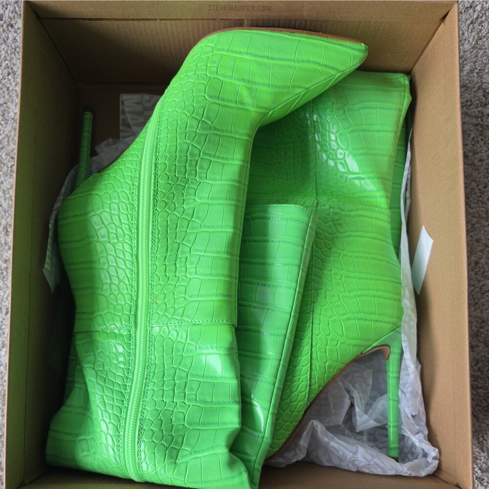 NEW Steve Madden Lime Green Knee High Boots, Size 10 - Picture 2 of 15
